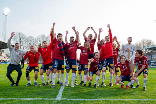 Bläddra bland fler bilder av Fotboll, Superettan, Halmstad - Örgryte