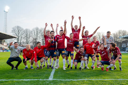 Örgrytes spelare jublar