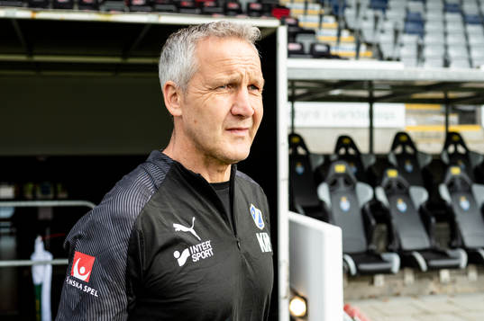 Halmstads assisterande tränare Keith Millen före
