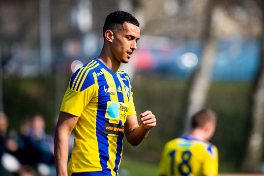 Eskilsminnes Samuel Aziz deppar