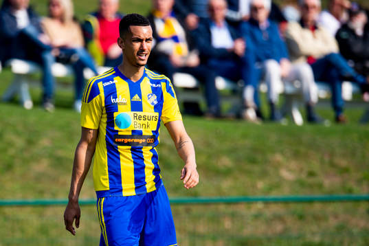 Eskilsminnes Samuel Aziz