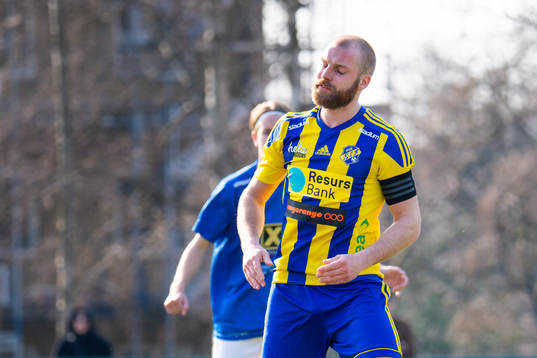 Eskilsminnes Emil Åberg deppar