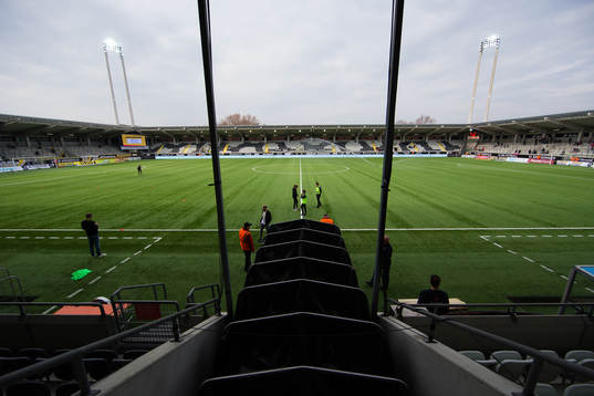 Bravida Arena interiört innan fotbollsmatchen i