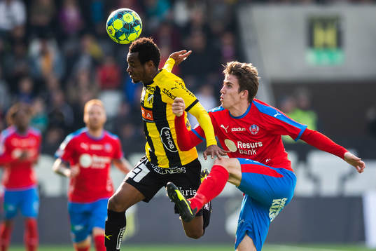 Häckens Nasiru Mohammed och Helsingborgs Adam Eriksson