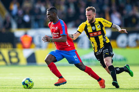 Helsingborgs Mohammed Abubakari och Häckens Erik Friberg
