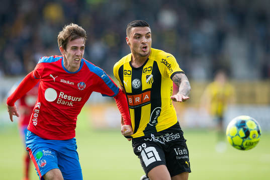 Helsingborgs Adam Eriksson och Häckens Ahmed Yasin