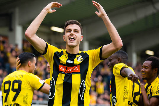 Häckens Alexander Jeremejeff  jublar
