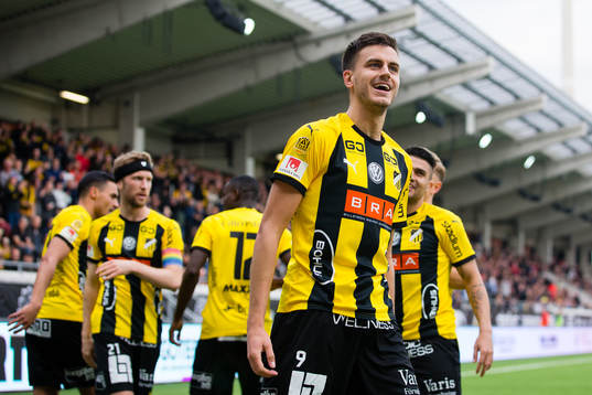 Häckens Alexander Jeremejeff  jublar