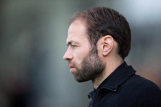 Häckens tränare Andreas Alm innan fotbollsmatchen i