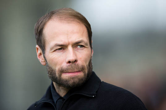 Häckens tränare Andreas Alm innan fotbollsmatchen i