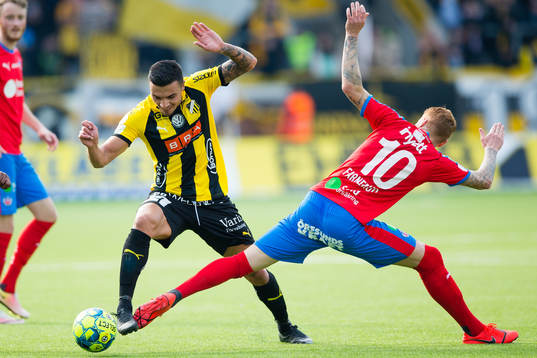 Häckens Ahmed Yasin och Helsingborgs Alexander Farnerud