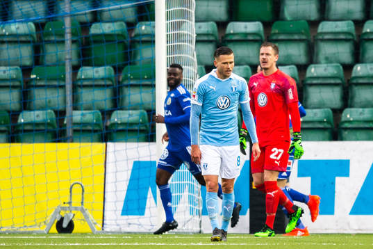 Sundsvalls Maic Sema jublar medan Malmö FFs Johan Dahlin