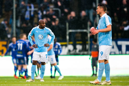 Malmö FFs Fouad Bachirou och Markus Rosenberg deppar