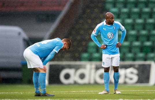 Malmö FFs Anders Christiansen och Fouad Bachirou deppar