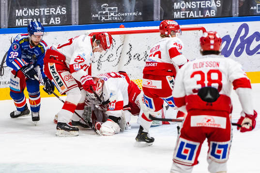 Timrås målvakt Niklas Svedberg och Johannes Kinnvall