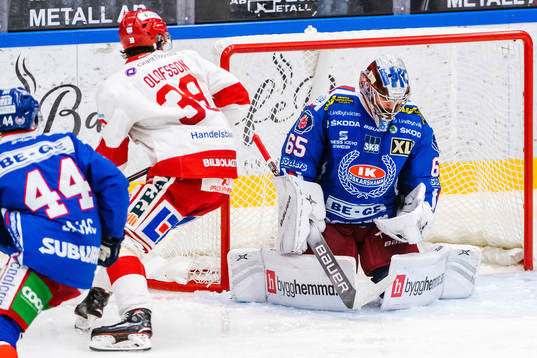 Timrås David Printz och Oskarshamns målvakt Christoffer