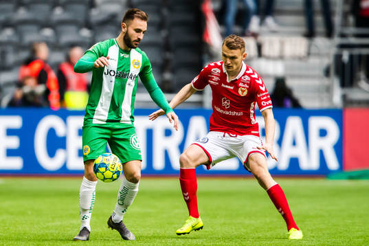 Hammarbys Muamer Tankovic och Kalmars Piotr Johansson