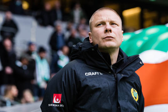 Hammarbys tränare Stefan Billborn innan fotbollsmatchen i