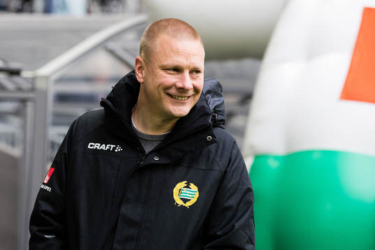 Hammarbys tränare Stefan Billborn innan fotbollsmatchen i