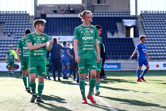 Bodens Kevin Roberts och Erik Stenberg deppar