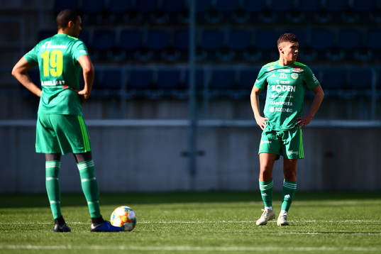 Bodens Zak Guerfi och Jack Serrant-Green  väntar på