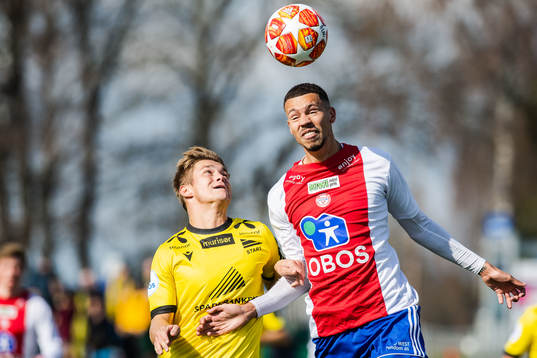 Mathias Idsøe Bringaker of Start and Emmanuel Troudart of