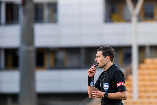 Tore Hansen, referee