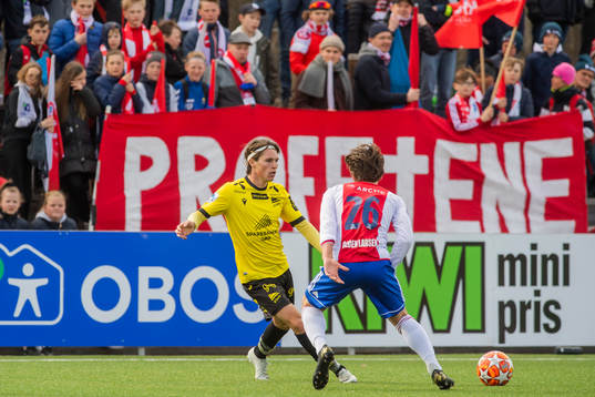 Kasper Skaanes of Start and Lars Olden Larsen of KFUM