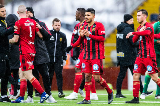 Östersunds Hosam Aiesh jublar