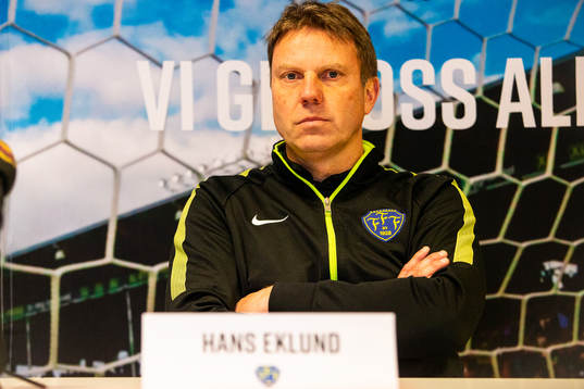 Falkenbergs tränare Hasse Eklund på presskonferensen