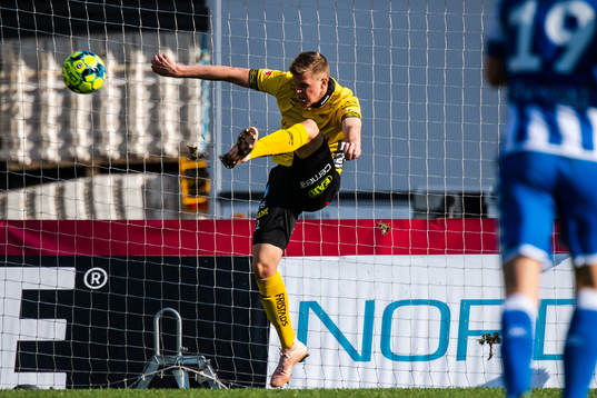 Elfsborgs Joakim Nilsson räddar