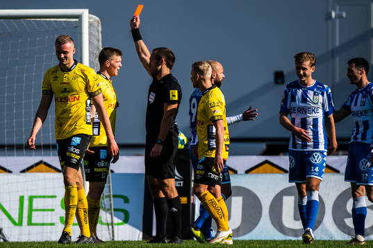 Elfsborgs Stian Rode Gregersen tilldelas en utvisning