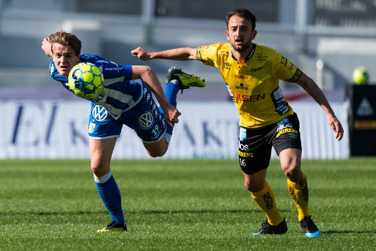 IFK Göteborgs August Erlingmark och Elfsborgs Robert Gojani