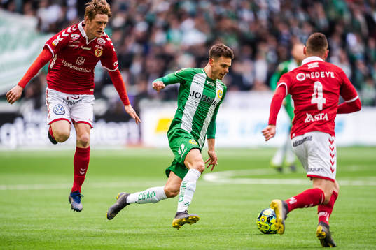 Hammarbys Alexander Kacaniklic och Kalmars Rasmus Elm