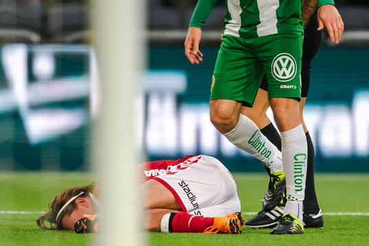 Kalmars Isak Magnusson har ont