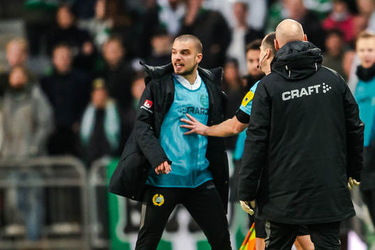 Hammarbys Vladimir Rodić reagerar