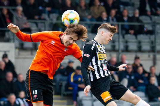 Landskronas Kevin Jensen och Trollhättans Sean Conaboy
