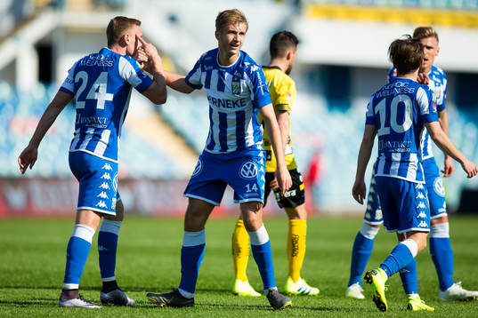IFK Göteborgs Benjamin Nygren jublar med Sebastian Ohlsson