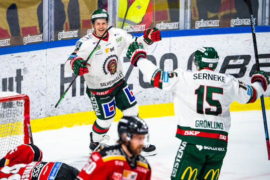 Frölundas Max Friberg och Anders Grönlund jublar