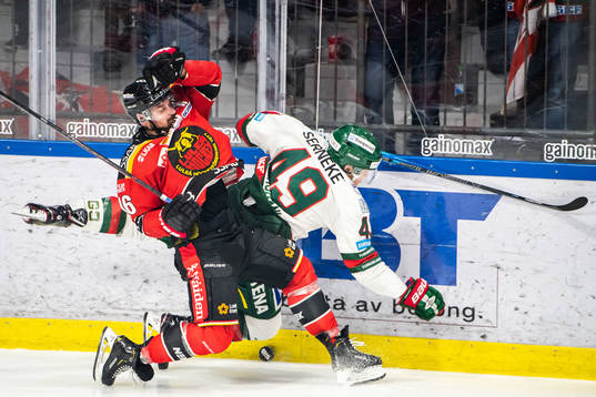 Luleås Niklas Olausson och Frölundas Rhett Rakshani