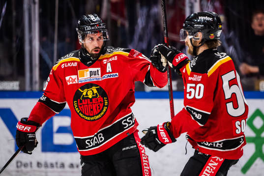Luleås Niklas Olausson och Carl Mattsson jublar