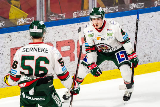 Frölundas Joel Mustonen jublar