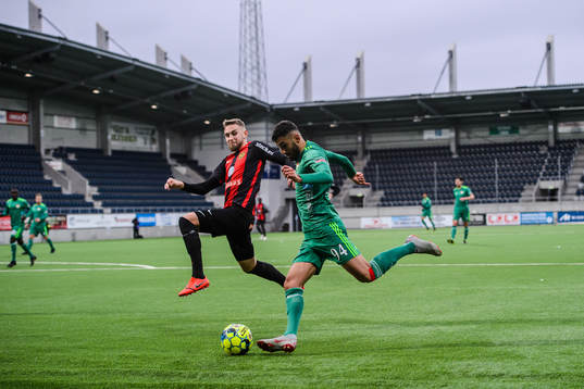 Brommapojkarnas Ali Suljic och Dalkurds Ferhad Ayaz