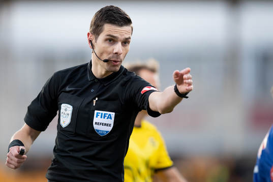 Tore Hansen, referee