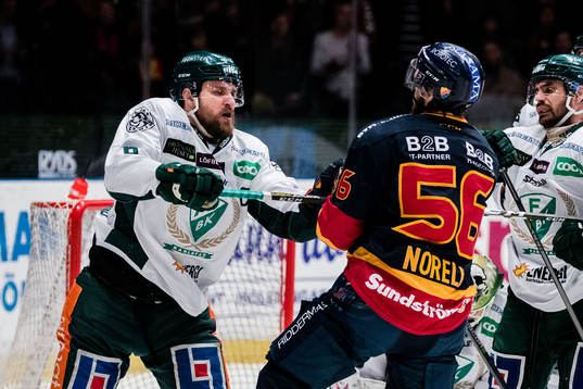 Färjestads Mikael Wikstrand och Djurgårdens Robin Norell
