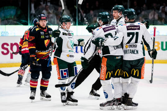 Färjestads jublar