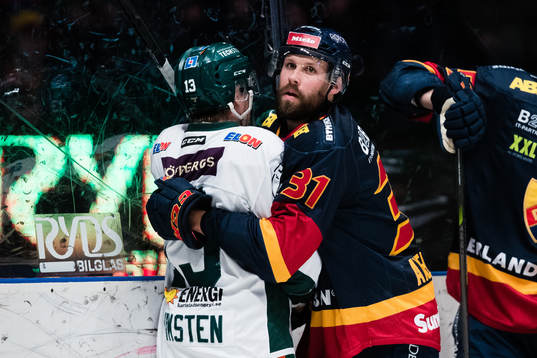 Färjestads Oskar Steen och Djurgårdens Dick Axelsson
