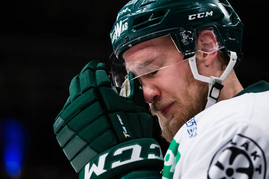 Färjestads Ilari Melart deppar