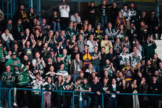 Supportrar till Färjestad