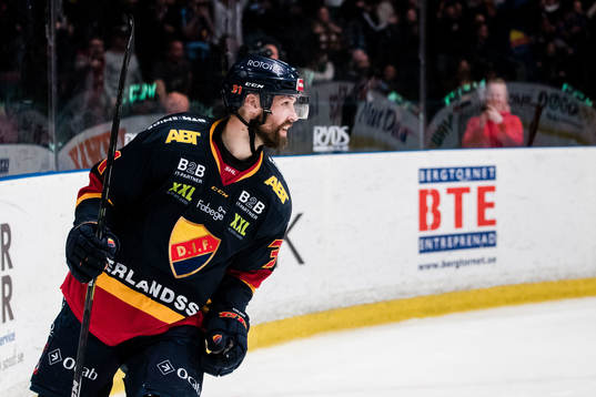 Djurgårdens Dick Axelsson  jublar